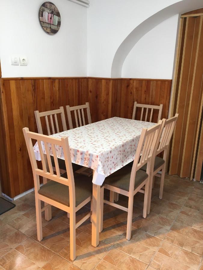 CsesznekDevenyi Vendeghazアパートメント エクステリア 写真
